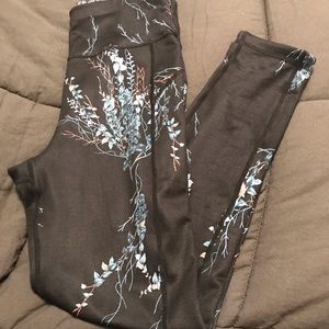 Sweaty Betty reversible 7/8 size S